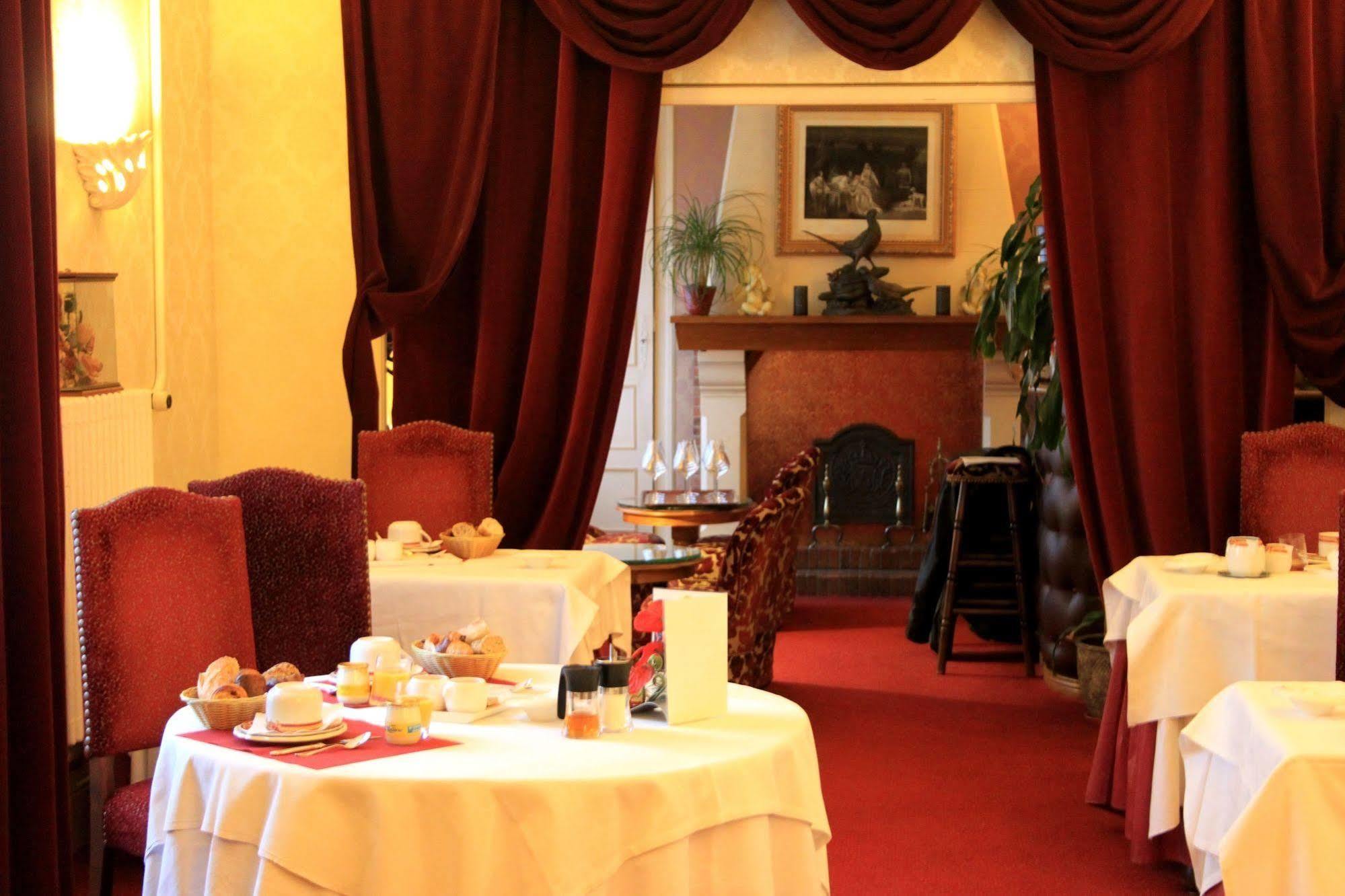 Hostellerie Du Grand Sully Zewnętrze zdjęcie
